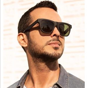 TOMS Sunglasses ☀️🕶and case